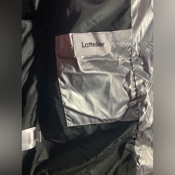 Silver puffer jacket Lattelier size Medium - Picture 2 of 4